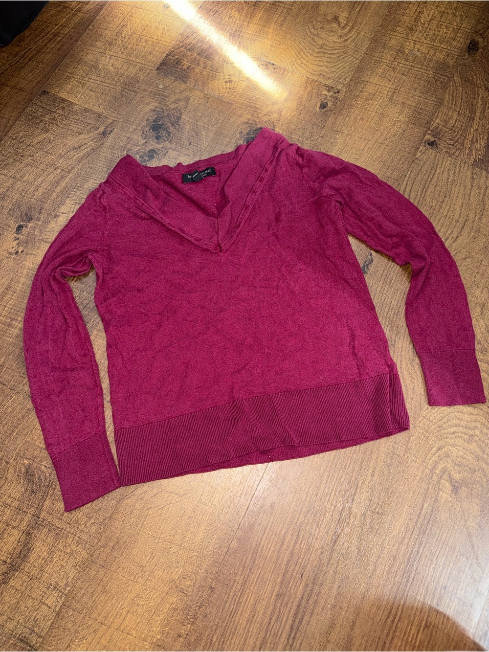 Banana Republic V-Neck Sweater in Raspberry